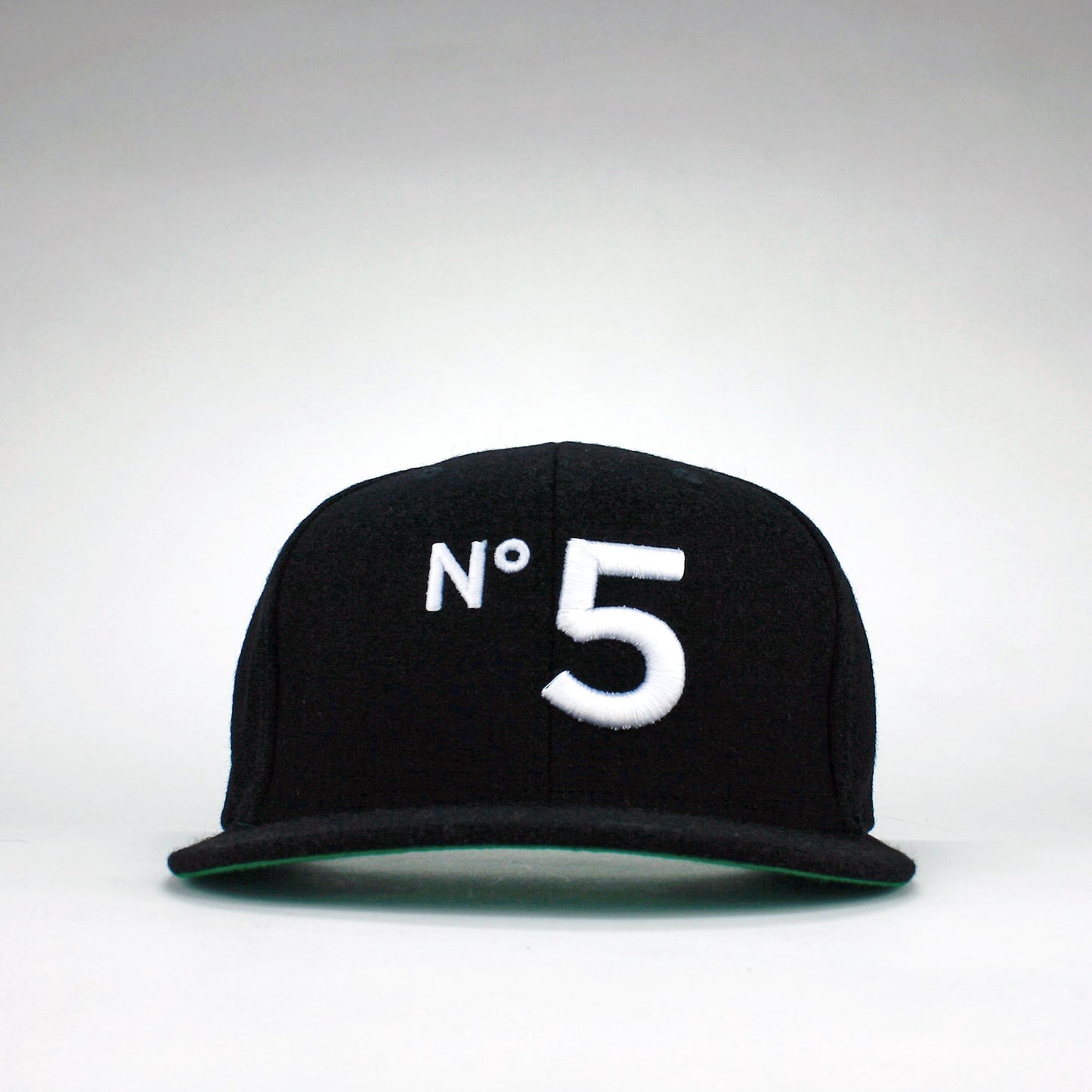 BBJxSS No.5 Snapback - solscience® Sneaker Deodorizer Spray